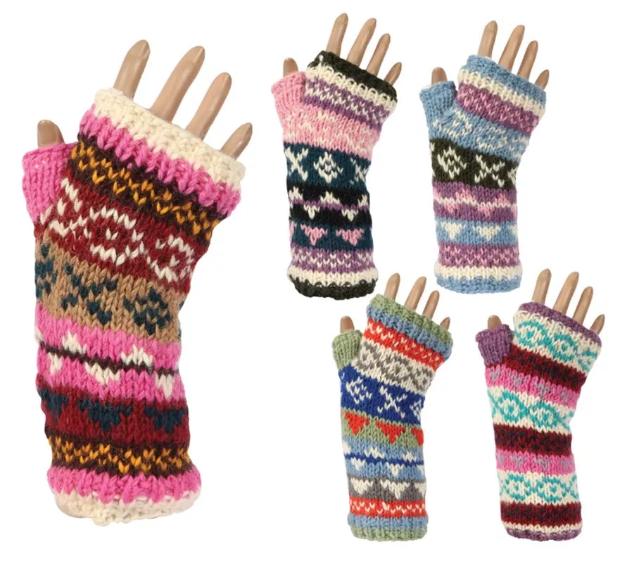 Ladies Sherpa Lined Patterned Fingerless Gloves