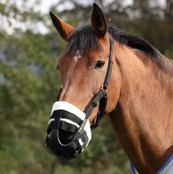 FreeGraze Deluxe AirFlow Grazing Muzzle Black Full