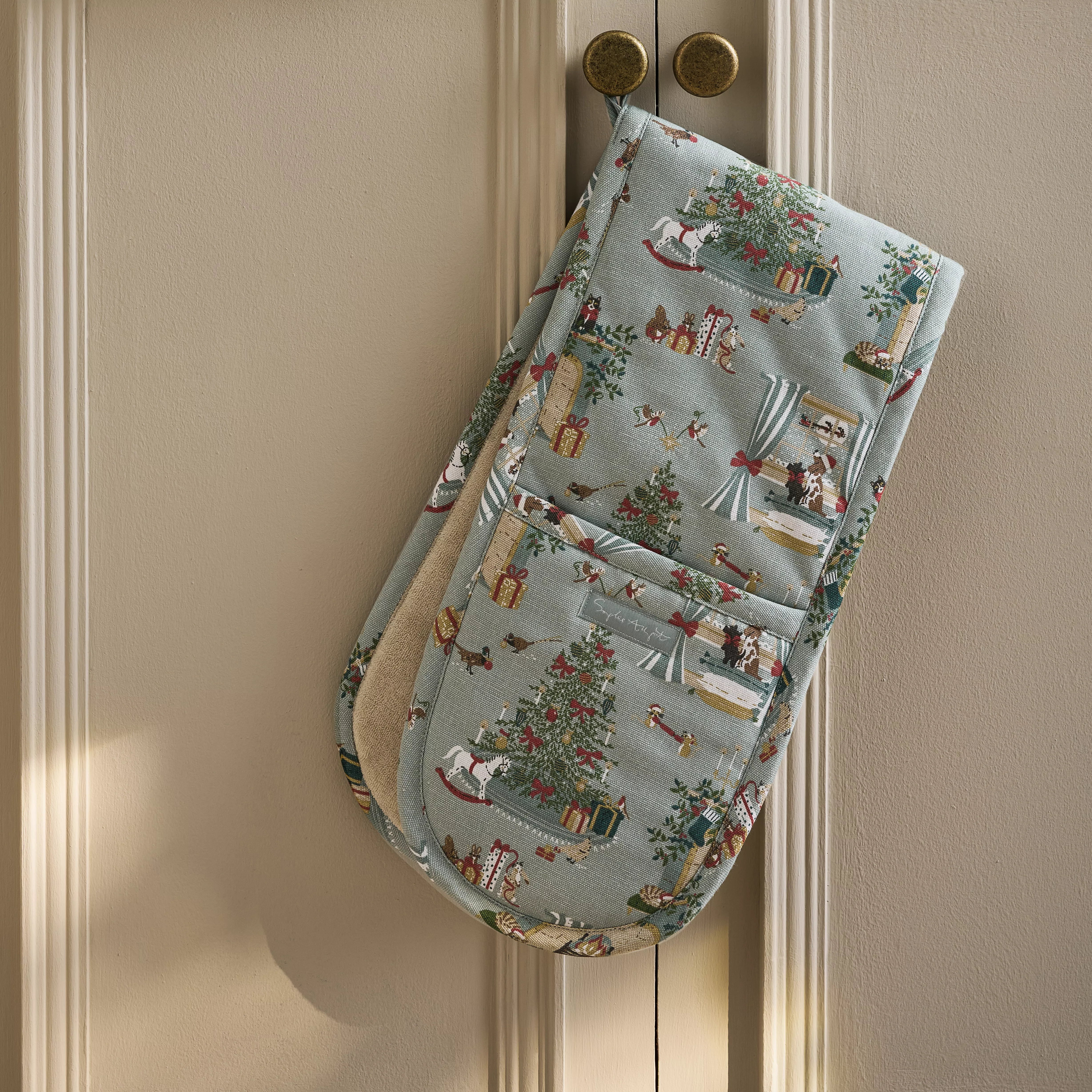 Cosy Christmas Double Oven Gloves