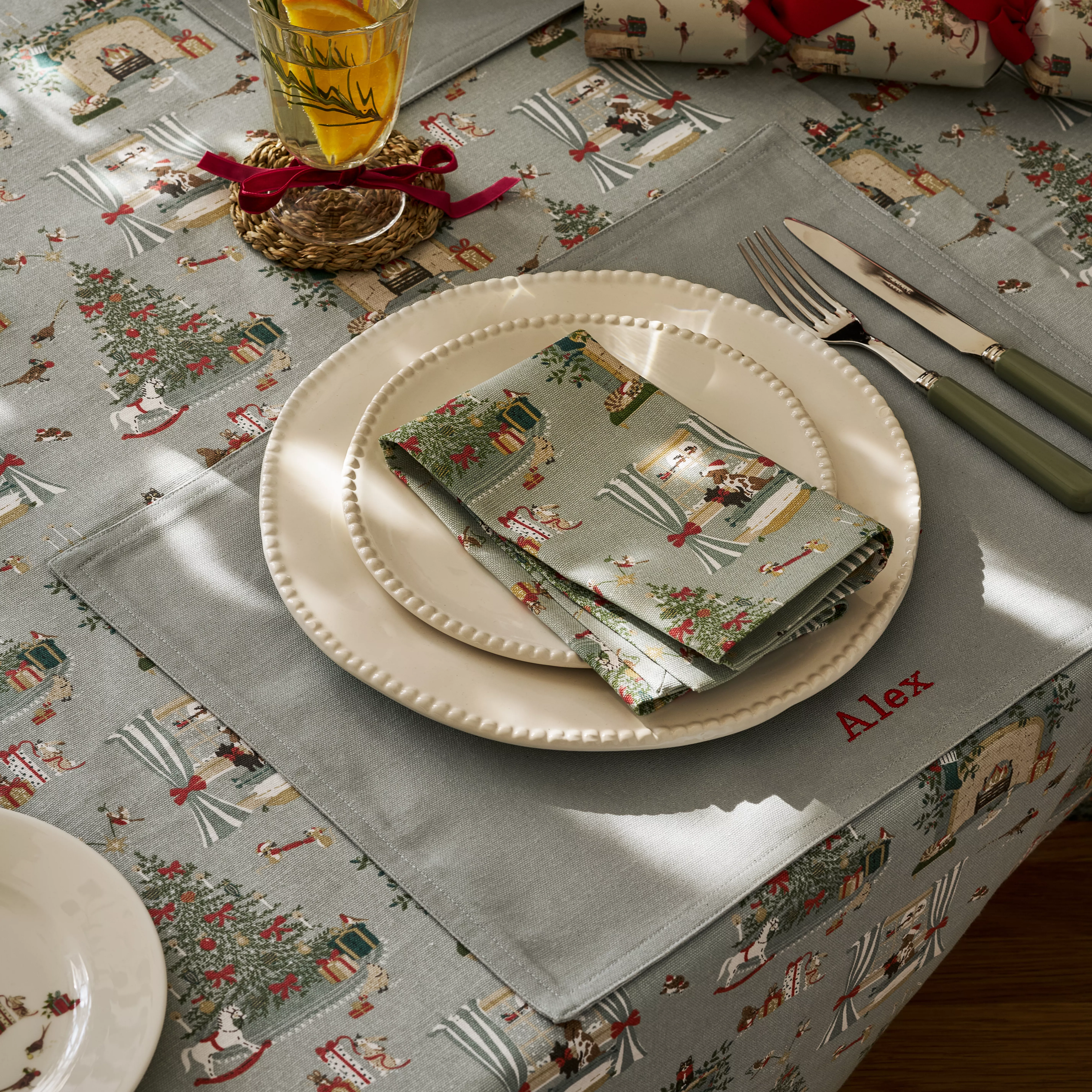 Cosy Christmas Napkins - Set of 4