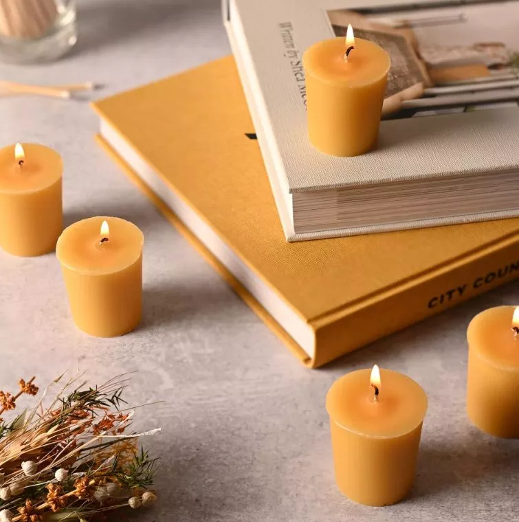 Northern Lights Votive Candle Ginger Tea & Lemon - Each