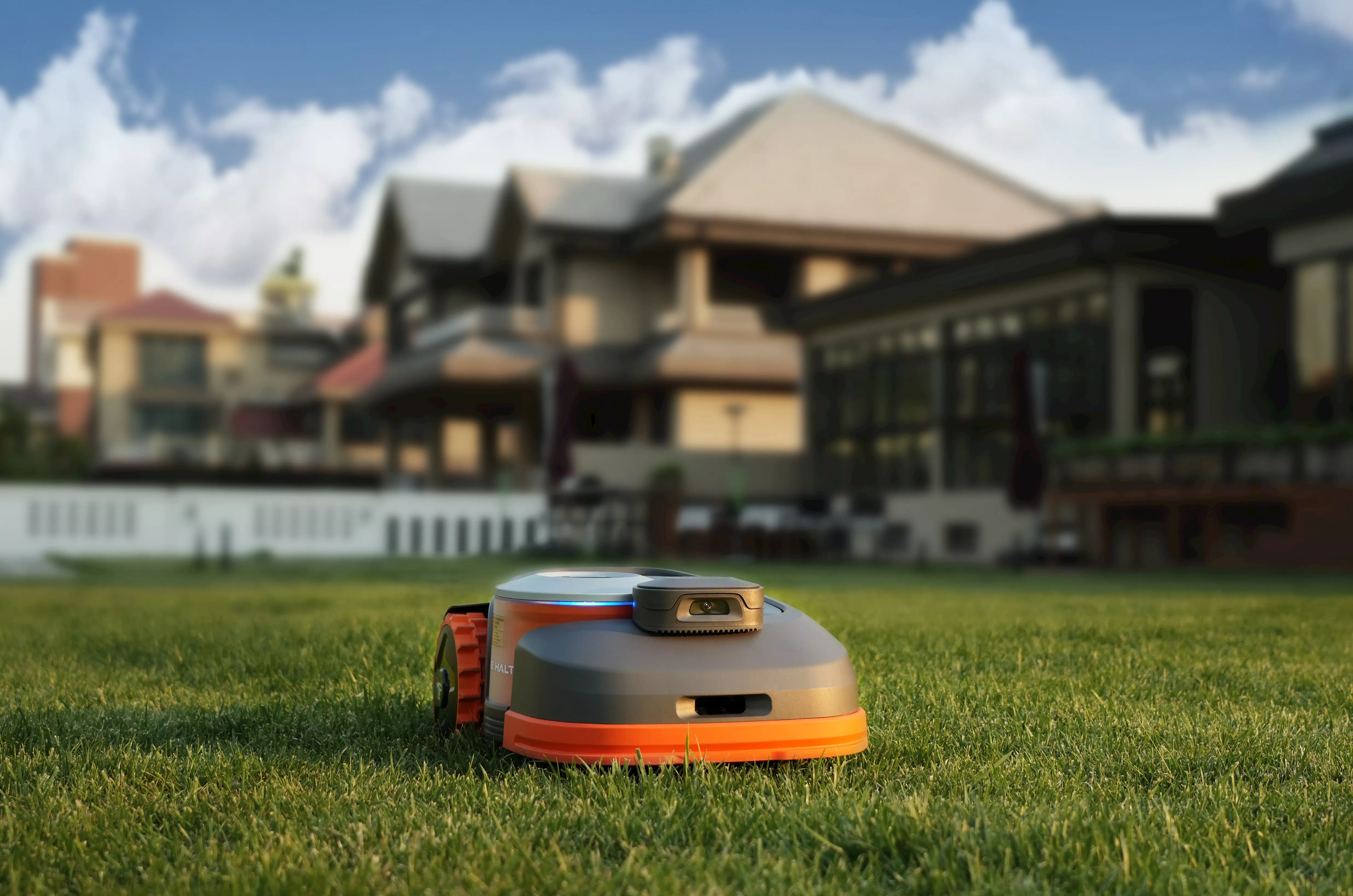 H3000E-VF Navimow Robotic Mower with VisionFence