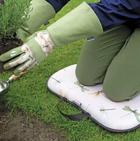 Dragon Fly Memory Foam Kneeler - Cream