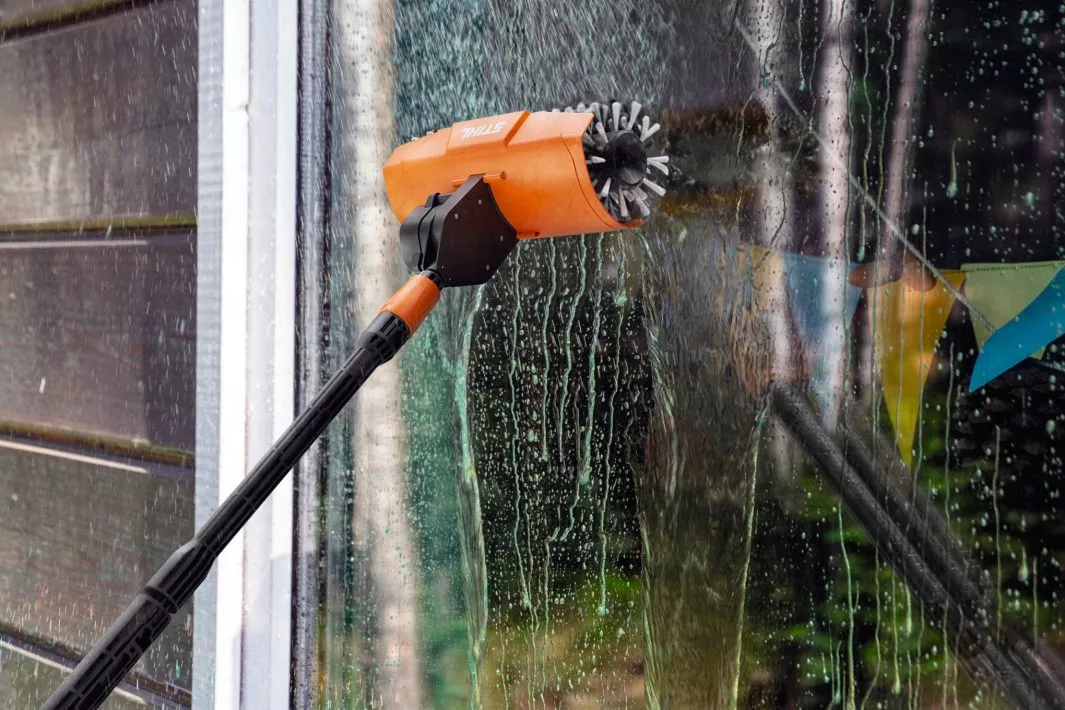 RE Rotating Brush