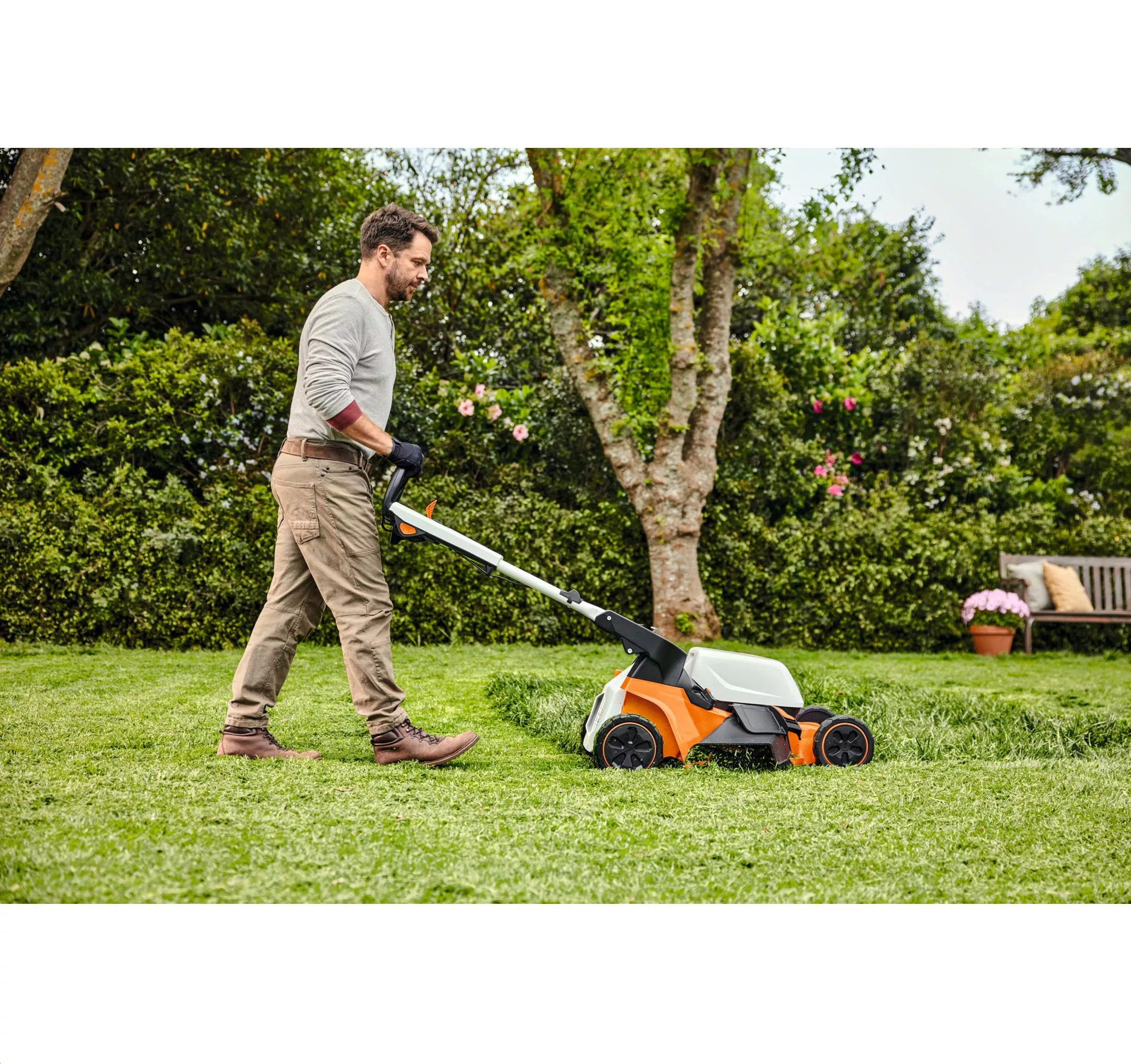 RMA 448 V Cordless Lawn Mower - AK